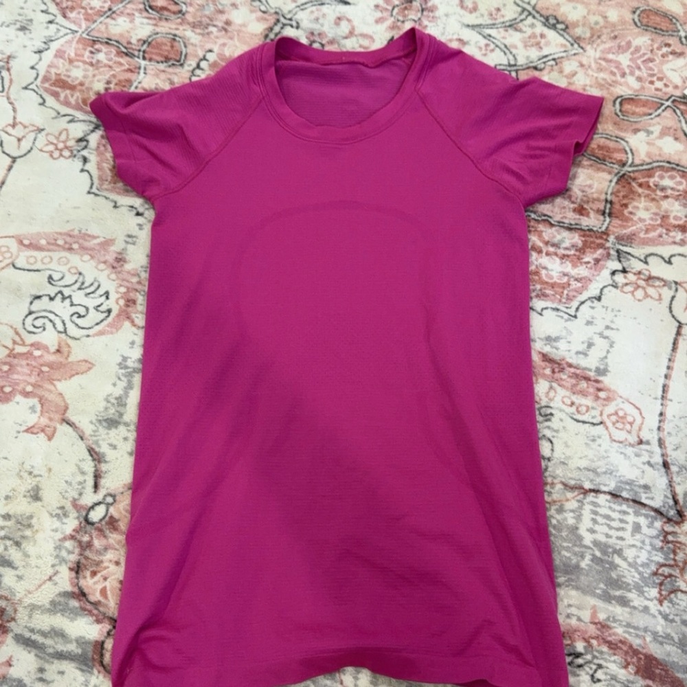 Swiftly Tech Short-Sleeve Shirt 2.0 /Sonic pink/ Size 6